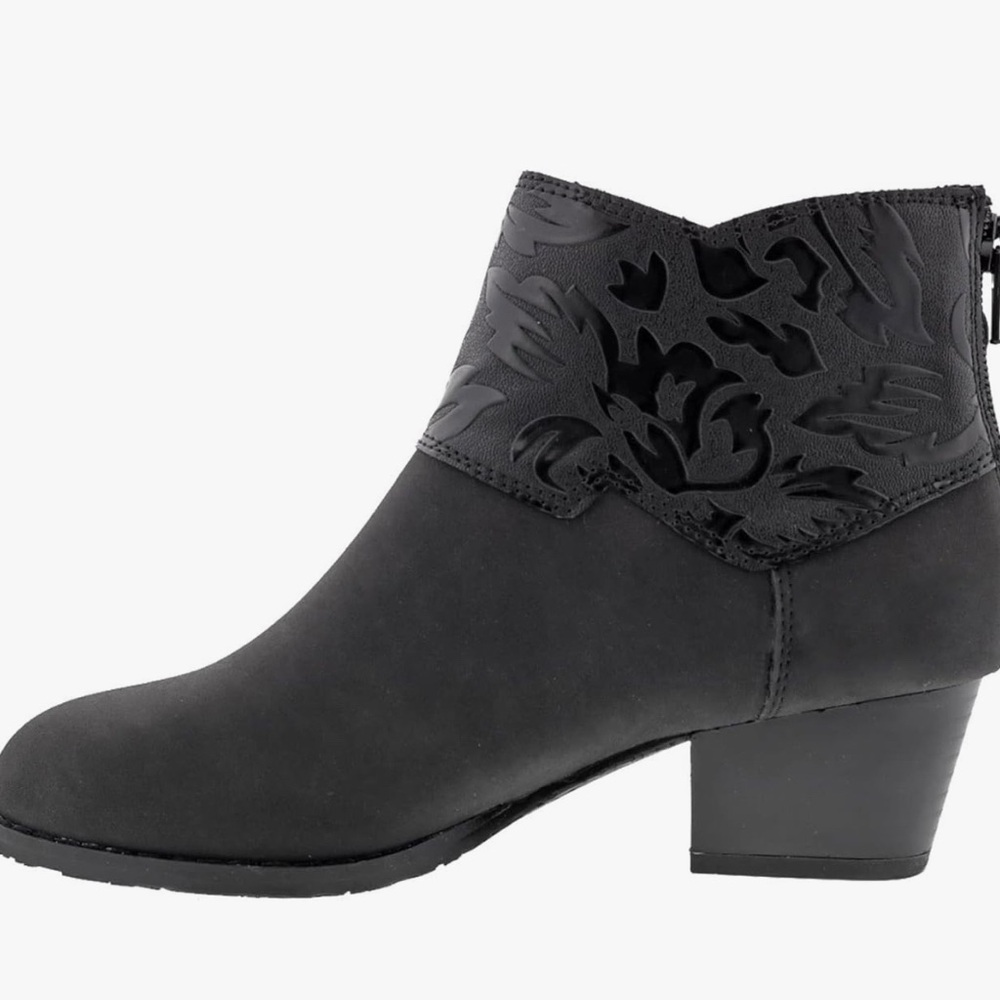 Ros Hommerson Riley women's black western inspred  ankle bootie size 41 NWT - Picture 4 of 7